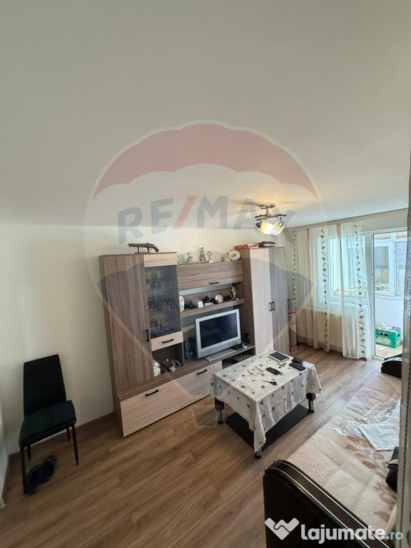 De vânzare apartament cu două camere, lângă Universitate
