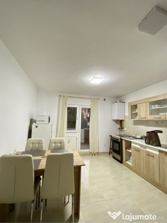 Apartament 2 cam Plopilor