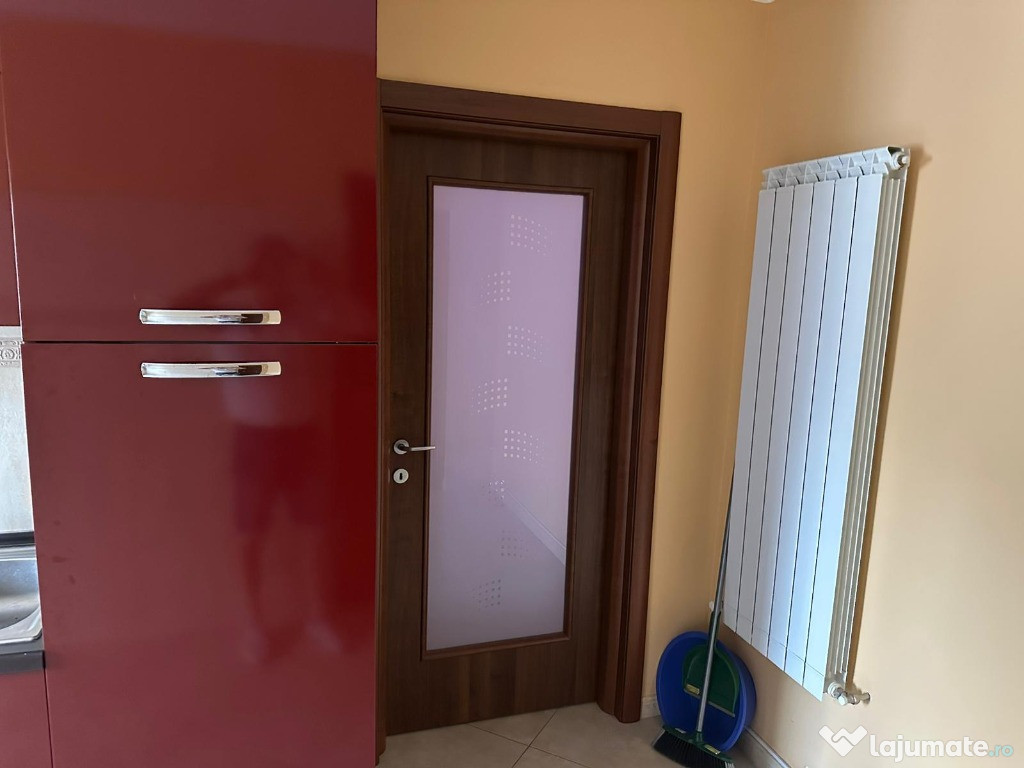 Vind apartament 2 camere semidecomandate
