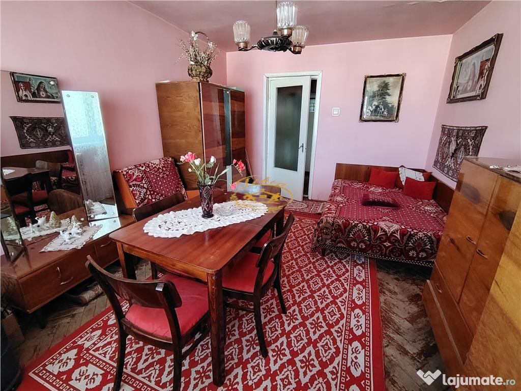 Apartament cu 3 camere (Gheorgheni Cart. Florilor, bl. 13)