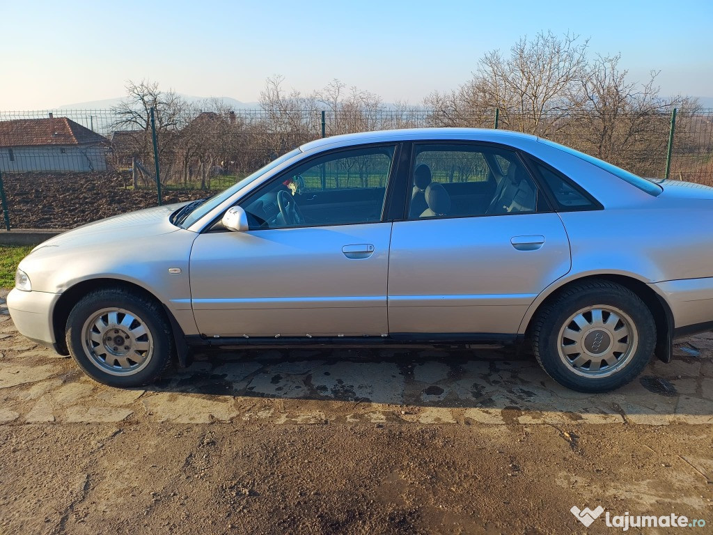Vând Audi A4 B5 2001