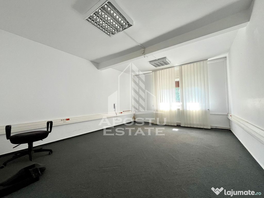Casa cu 5 camere, 2 bai, pretabila pentru birouri. Girocului