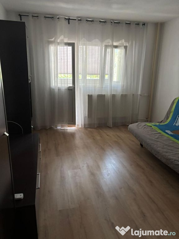 Apartament 2 camre de inchiriat