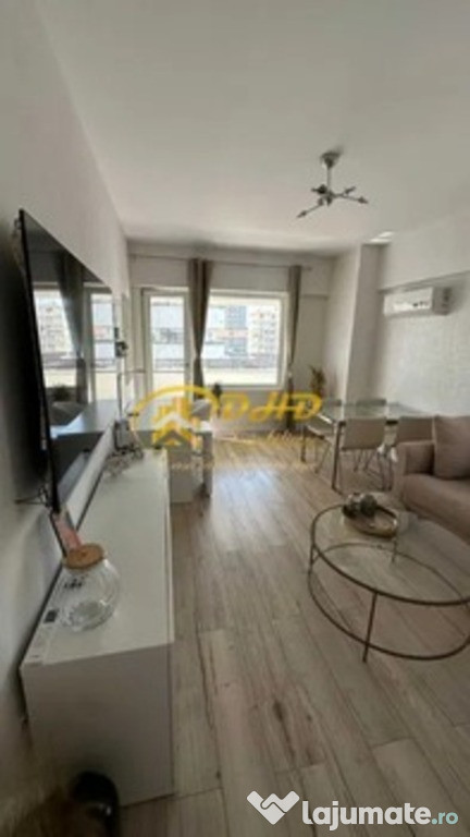 Apartament cu 2 camere situat în Royal Town