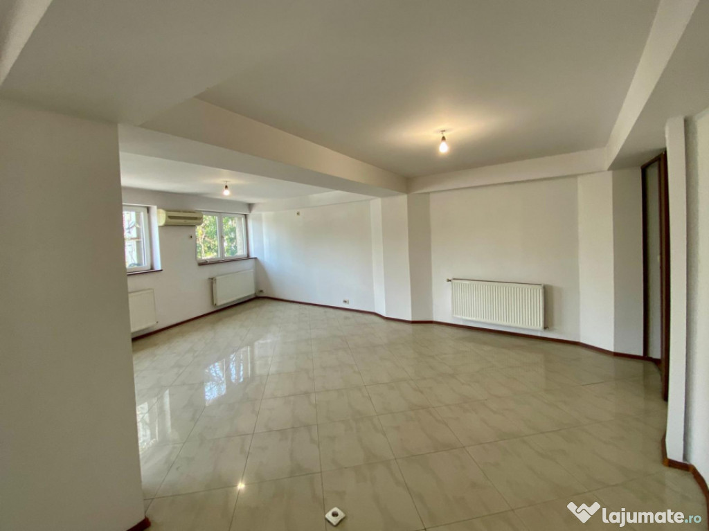 Spatiu comercial, stradal, de inchiriat