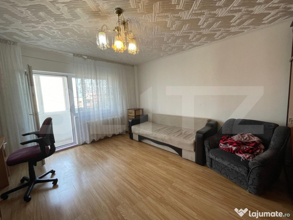 Apartament 3 camere, 70 mp, decomandat, zona strazii Zorilor