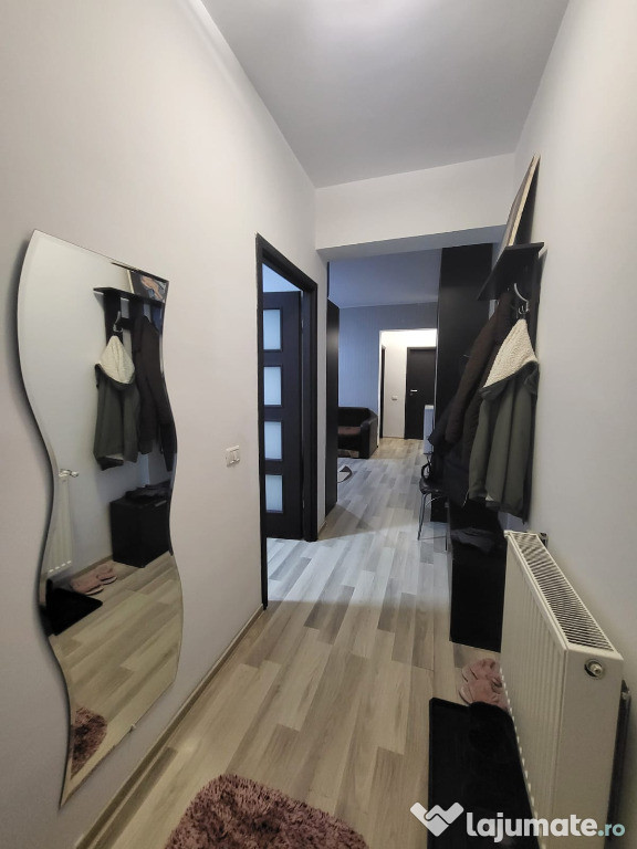 Apartament semimobilat|loc de parcare|zona excelenta