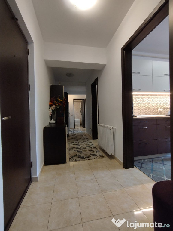Apartament 3 camere|curte proprie|loc de parcare subteran