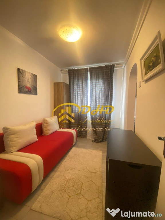 Apartament cu 3 camere de închiriat situat în zona Alexandru cel bun