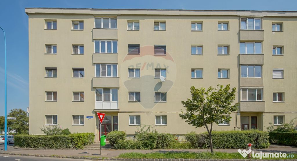 Apartament 3 camere, 2 băi – Str. Independenței, Trac...