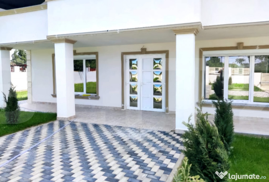 Casă spațioasă cu curte generoasă, în zonă liniștită