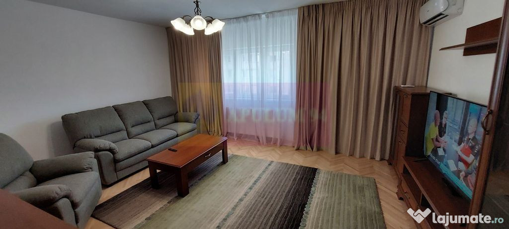 Inchiriere apartament cu 3 camere in zona Decebal-adiacent