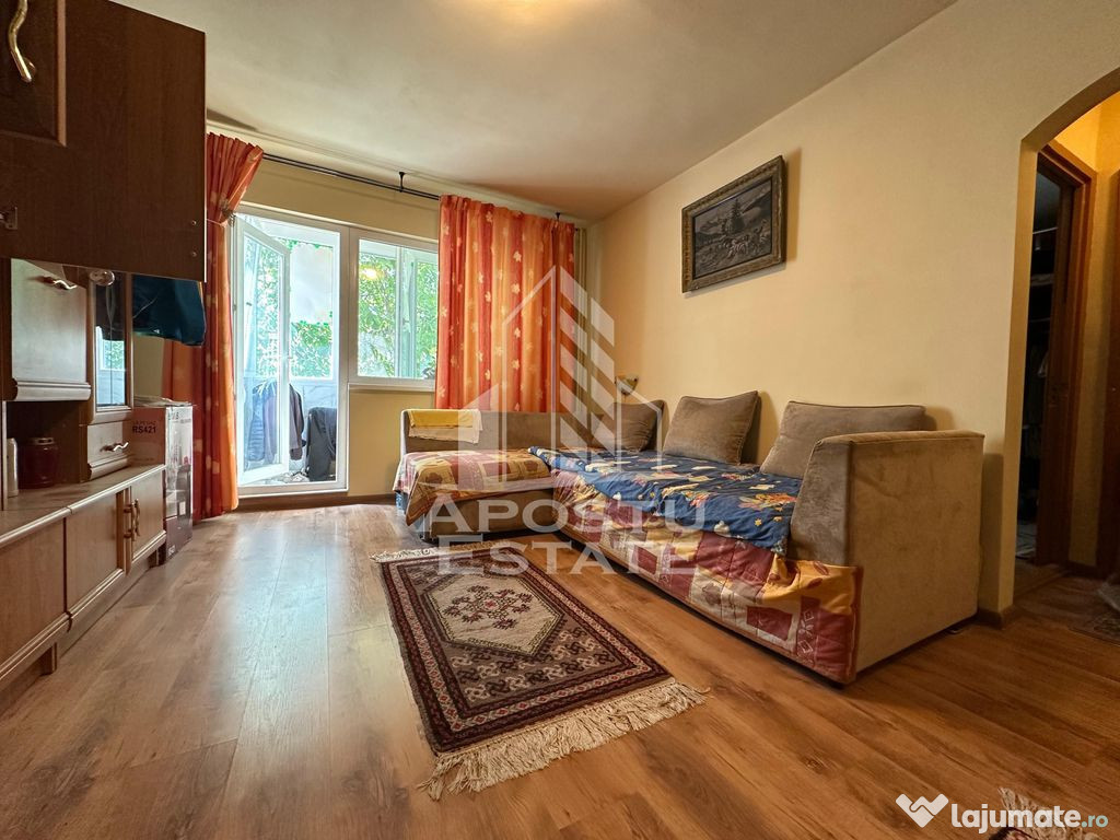 Apartament cu 2 camere, centrala proprie, etaj 2, zona Sa...