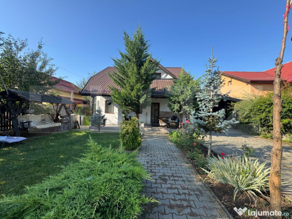 Casă de vânzare, 3 dormitoare, 170 mp utili, teren 528 mp