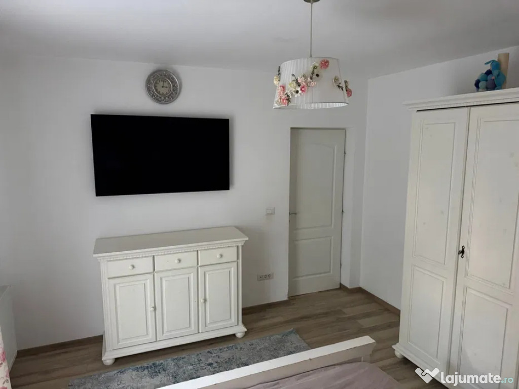Apartament cu 2 camere Decomandate Zona Burdujeni