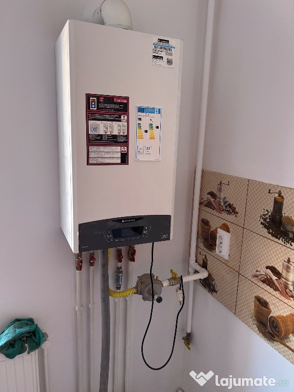 Vând Apartament cu patru camere