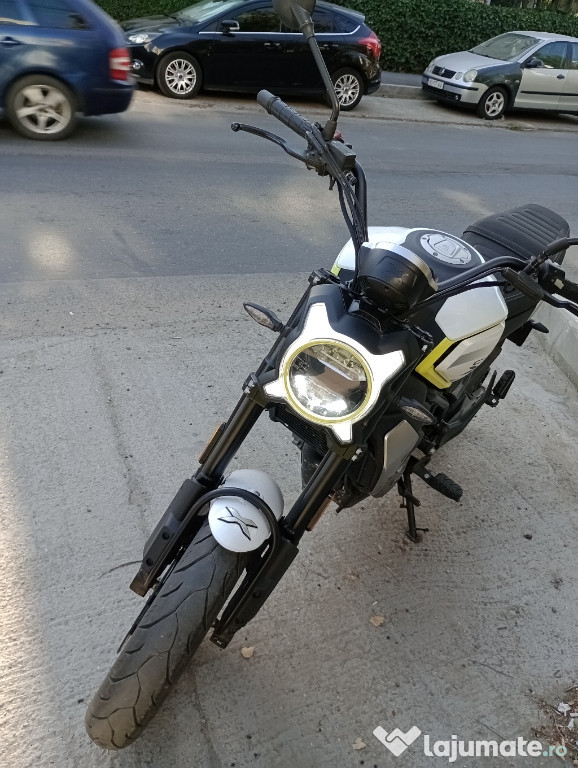Motocicleta CF MOTO 300 CLX