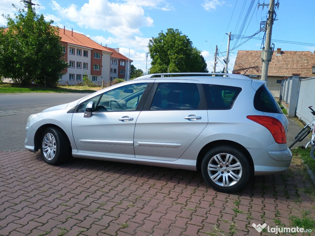 Peugeot 308 benzina 1.6 fara turbo. 7 locuri