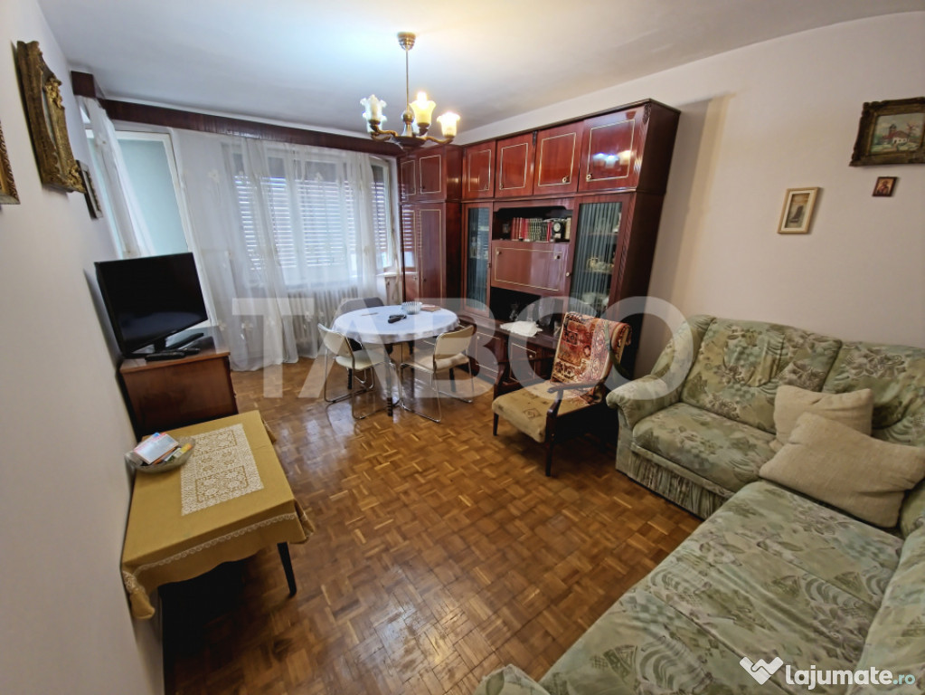 Apartament de vanzare 3 camere 2 balconae mobilat utilat Str