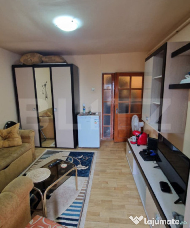 Garsonieră de vânzare – 23 mp utili, mobilată și utila