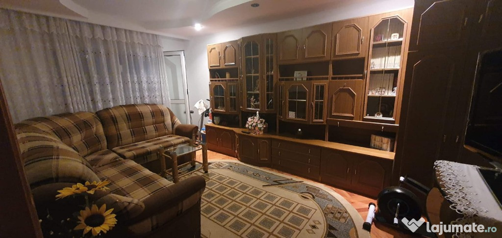 Apartament cu 4 Camere in Burdujeni