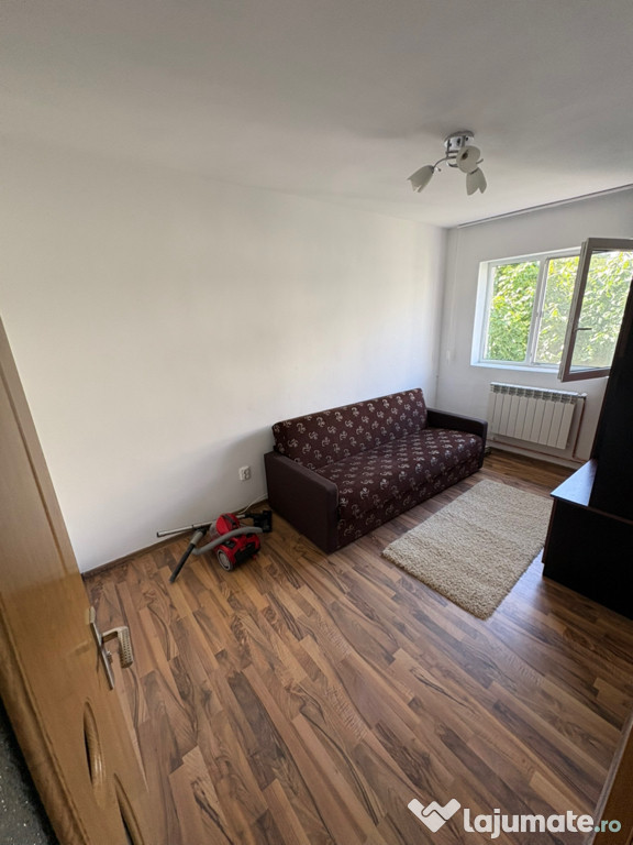 Apartament cu 4 camere