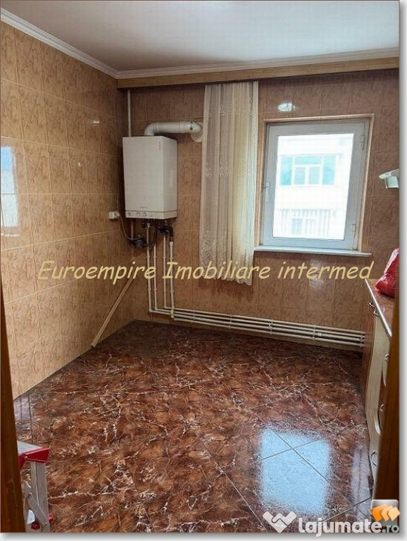 Apartament 4 camere decomandate zona Inel 2