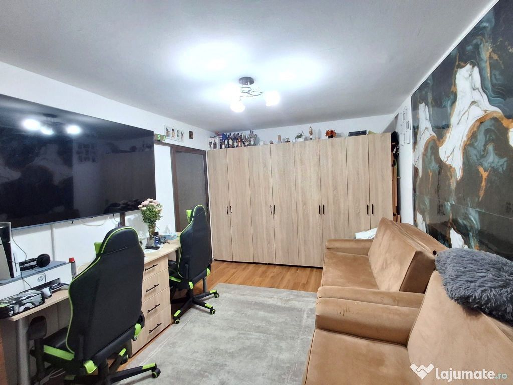 DE VANZARE APARTAMENT 2 CAMERE