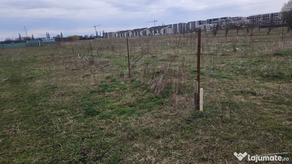 Teren Intravilan Zona Tractorul