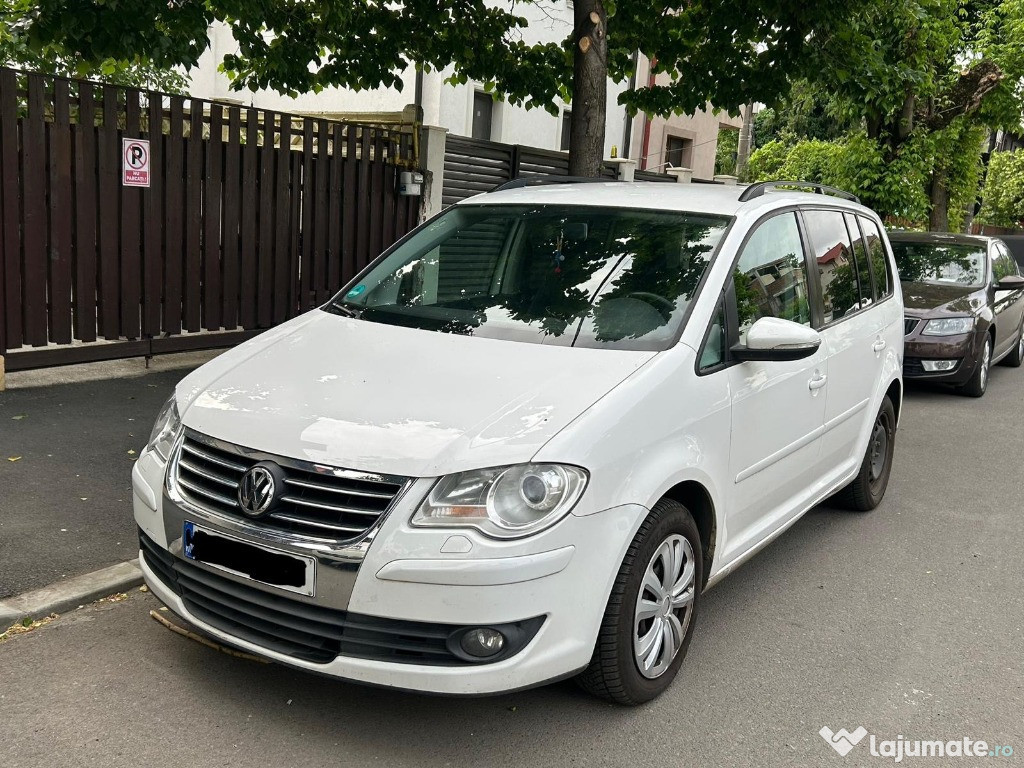 Volkswagen Touran foarte bine intretinut DSG 116.600 km