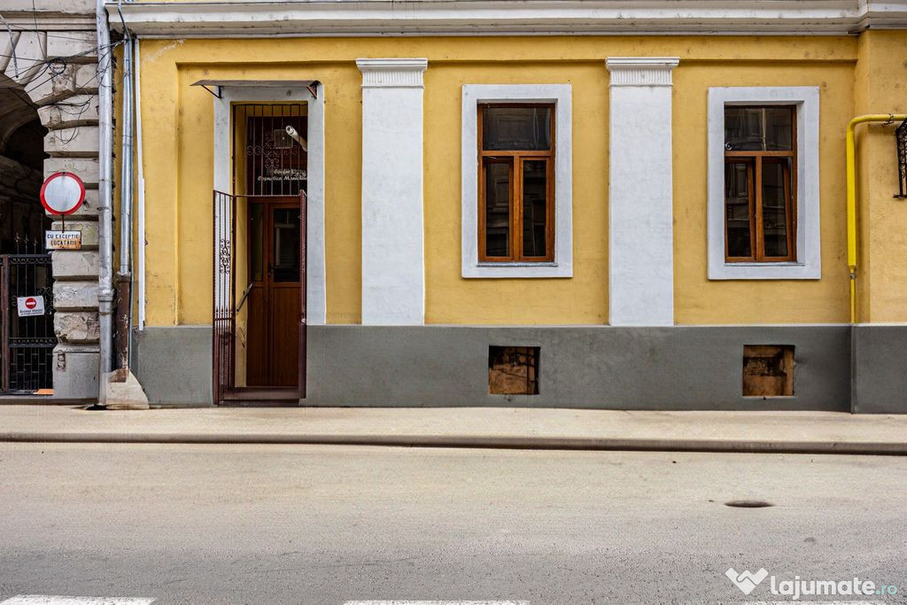 Spațiu comercial strada Episcopiei nr 1, Pregătit pt af...