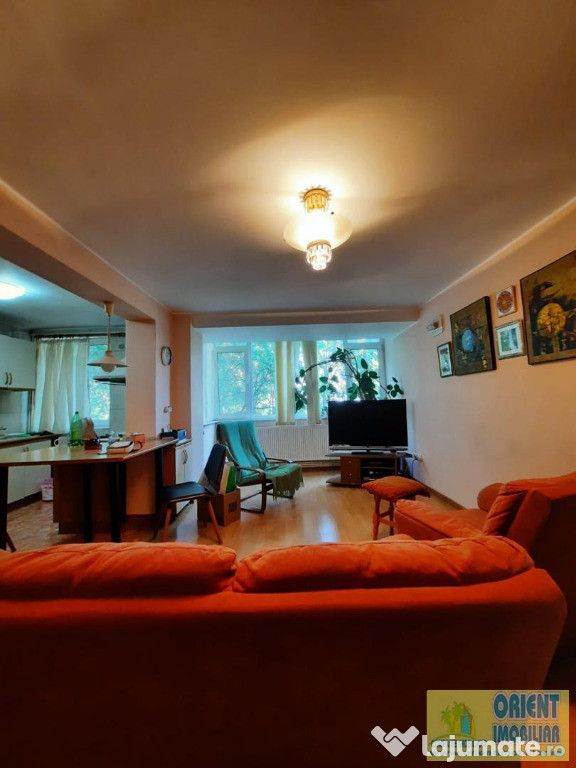 Tomis Nord, apartament 4 camere, etaj 2, gaze, mobilat