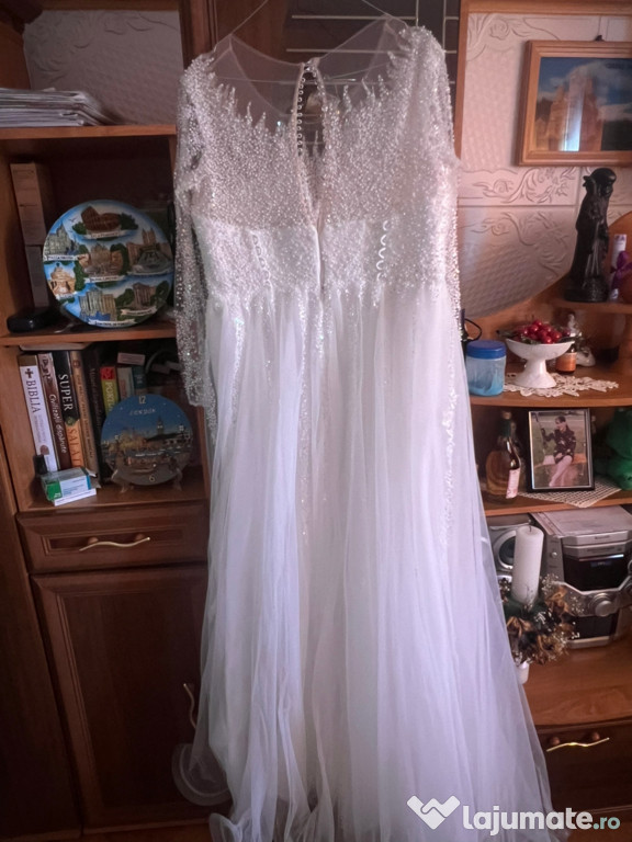 Rochie mireasa superba ,curatata profesional