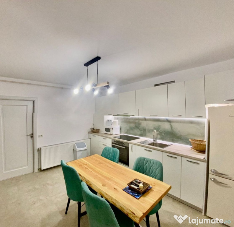 AApartament modern | 3 camere | Centrala proprie | Zona Excelenta