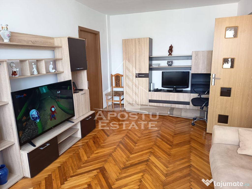 Apartament cu 3 camere in Centrul Orasului