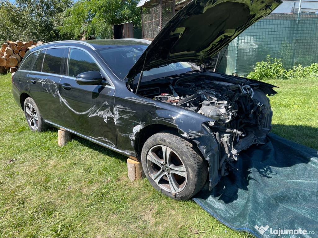Dezmembrez Mercedes Eclass w213
