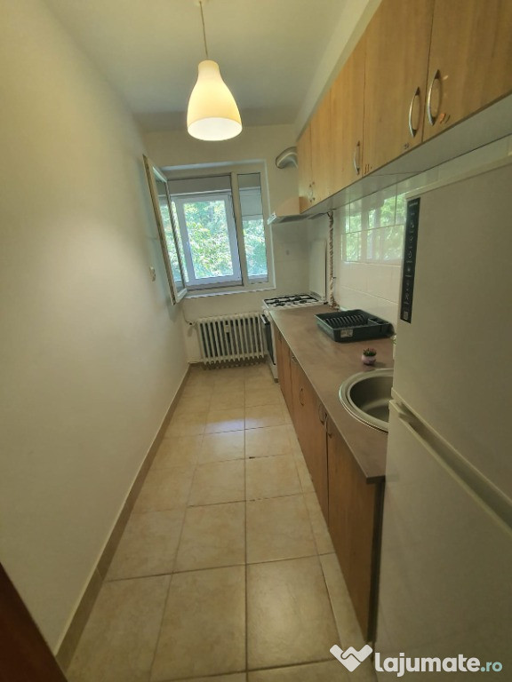 Vand Apartament de 2 camere,sector 6 , Bd. Constructorilor**