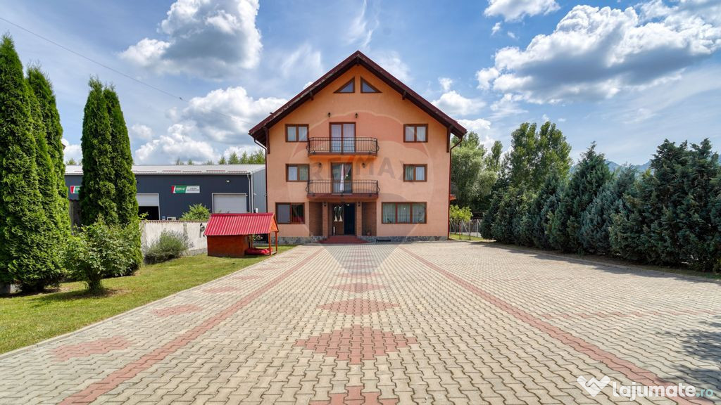 Vilă cu potențial în Zărnești – 10 camere, curte mare