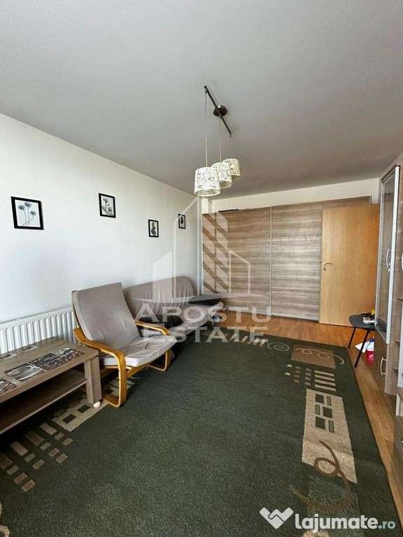 Apartament 2 camere, 55 mp, decomandat, etaj 5/6, Aradului