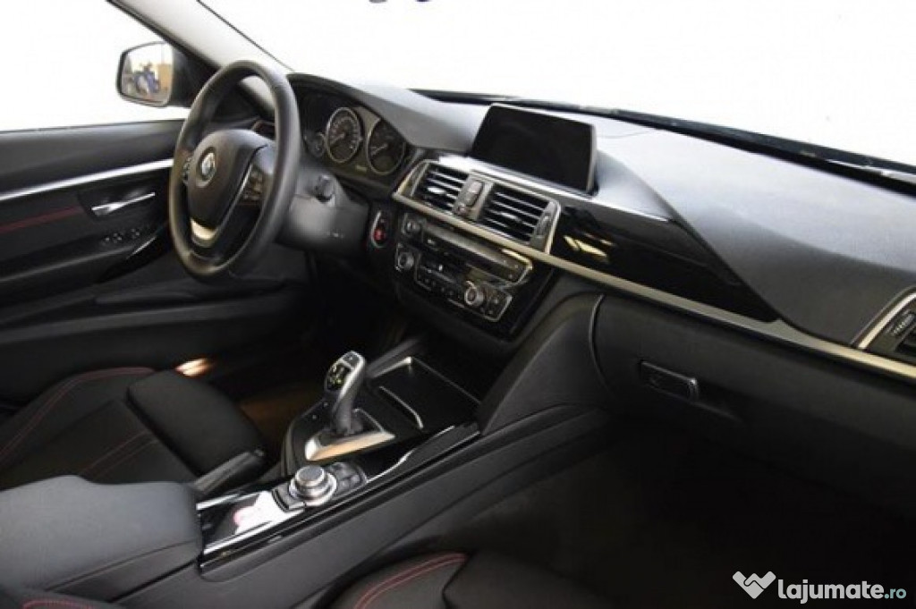 BMW Seria 3 BMW F30 320d xDrive
