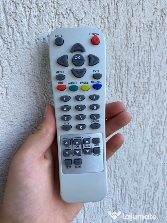 Vând telecomandă Arion