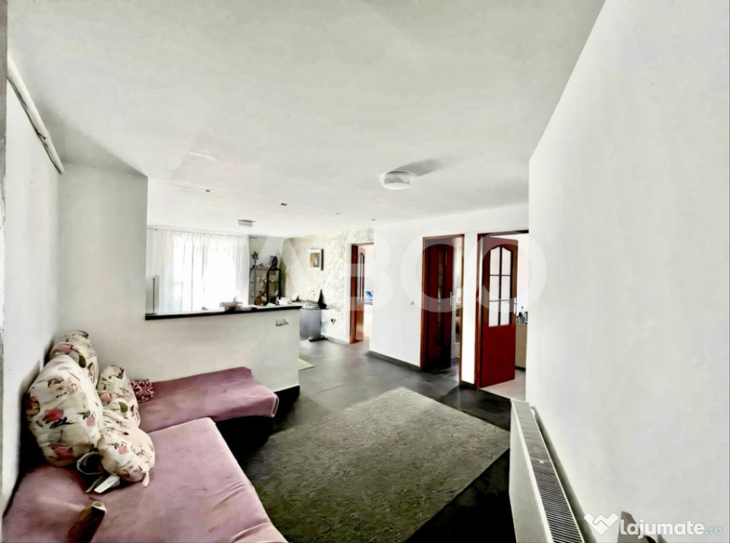De vanzare apartament cu 3 camere in vila in cartierul Gheor