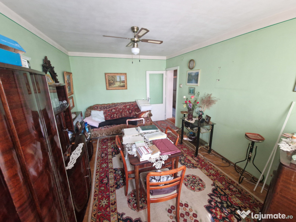 Apartament 3 camere – zona liniștită, aproape de Faculta