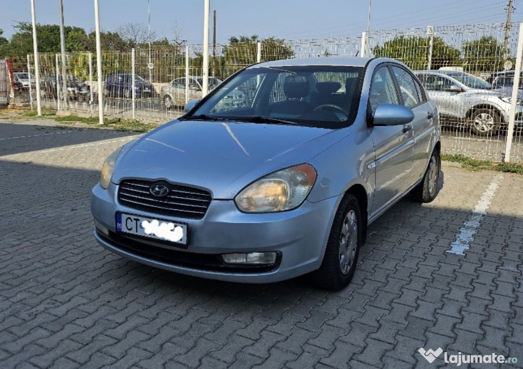 Hyundai Accent cu 126000 km