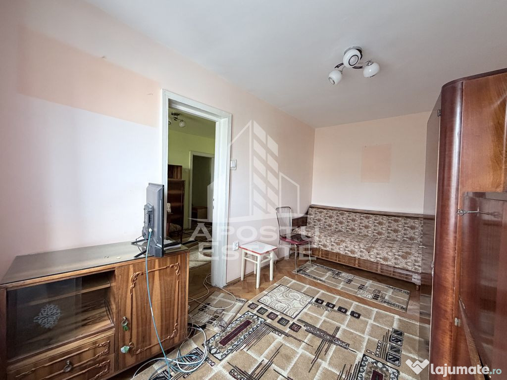 Apartament etaj intermediar Piata Doina Calea Sagului