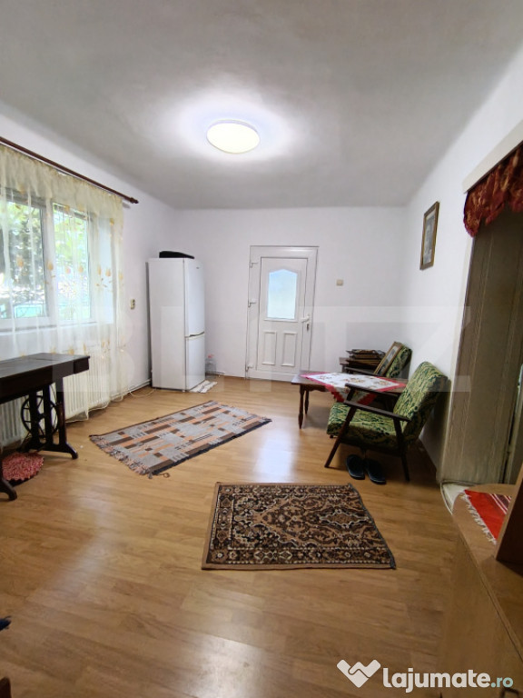Casa cu 4 camere în suprafață de 104 și teren de 509 mp