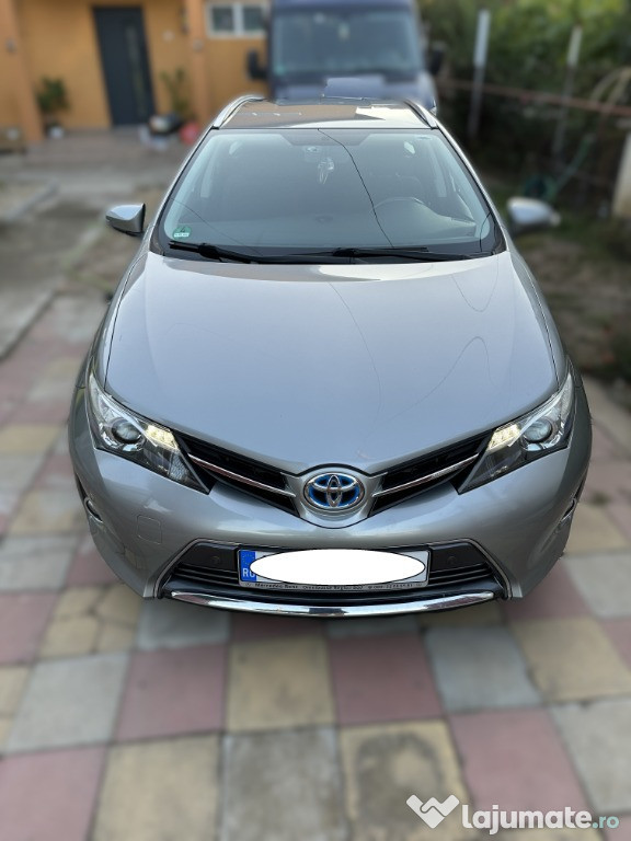 Toyota Auris 1.8 L VVT-i Hybrid Touring Sports