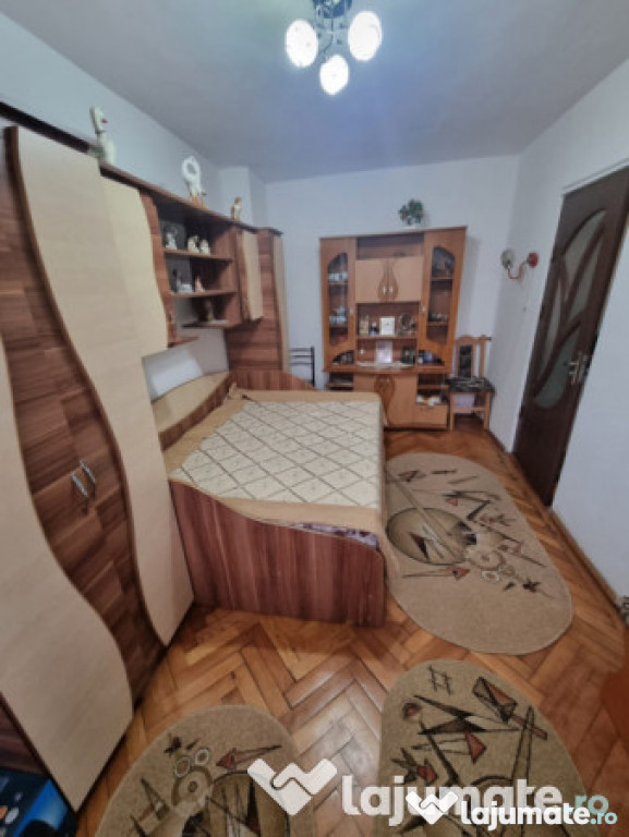 Apartament 2 camere decomandate, 52mp, etaj 1/2, in Filiasi,