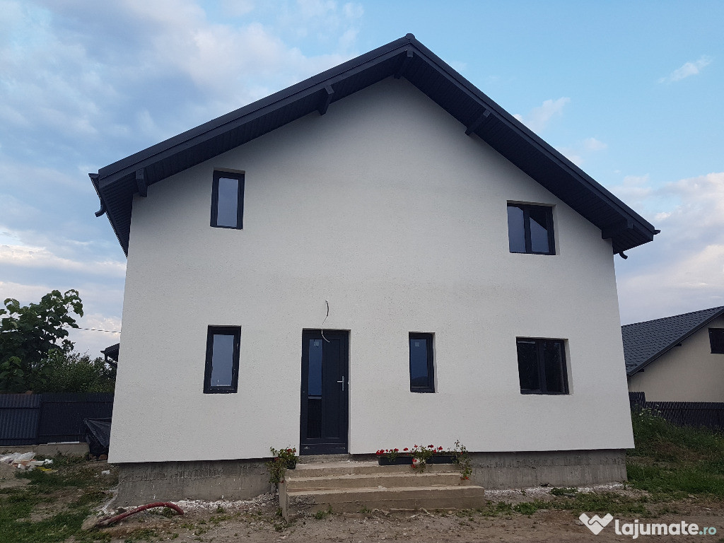 Casa P+E, 150mp, 5 camere teren 400mp, terasa, Lilieci, strada Rozleor