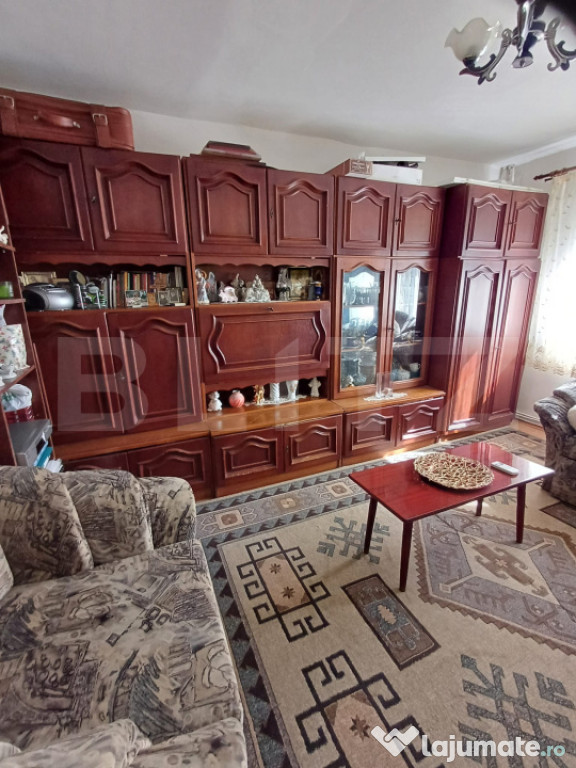 Garsoniera de vânzare, decomandat - zona Cetate